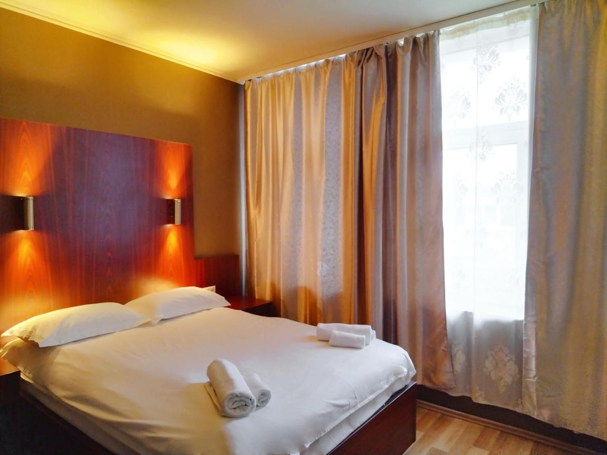 Milky Way Hotel Budapest Extérieur photo
